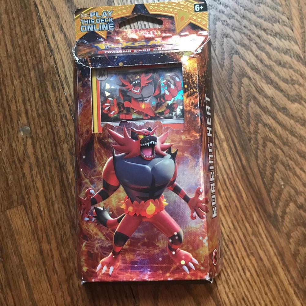 Pokémon Card Deck. Sun ☀️ and Moon🌙  Roaring Heat